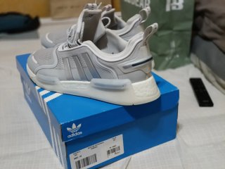 Adidas NMD V3 Gris Plata