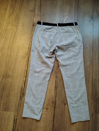 Pantalón de tela a cuadros Zara