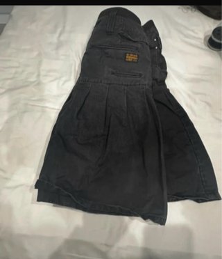 Falda G-Star RAW Negra Plisada