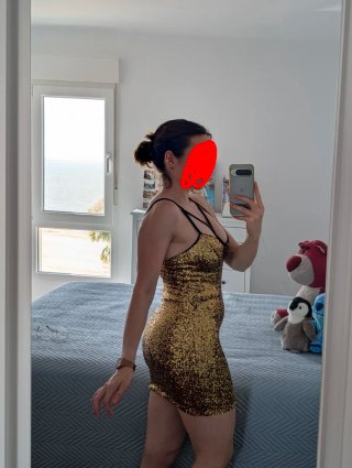 Vestido corto dorado lentejuelas