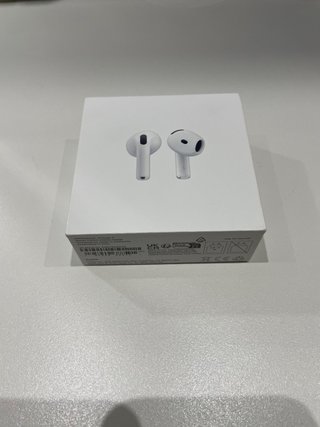 Apple AirPods 4 sin estrenar .