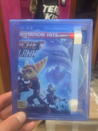 PS4 Slim 500 GB Negra con 2 mandos