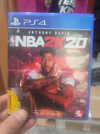 PS4 Slim 500 GB Negra con 2 mandos