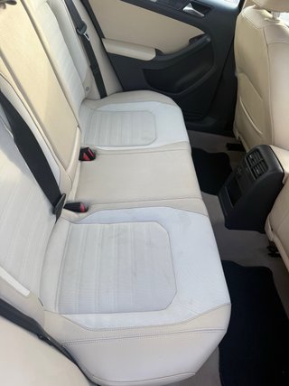 Volkswagen Jetta 2011