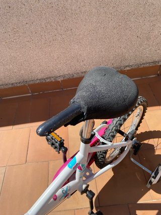 Bicicleta B'Twin 16 infantil con ruedines