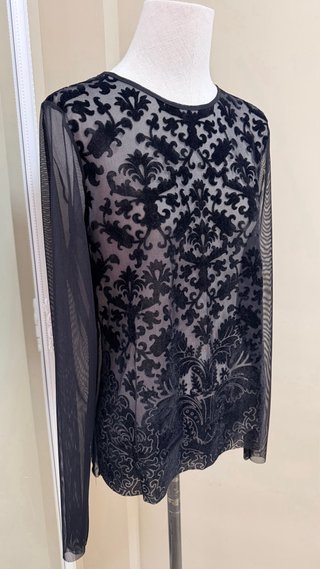 Camiseta Zara tul negro bordado L