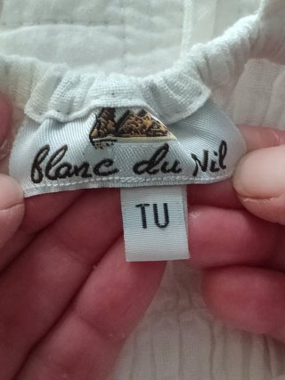 Top tirantes blanco asimétrico estilo griego