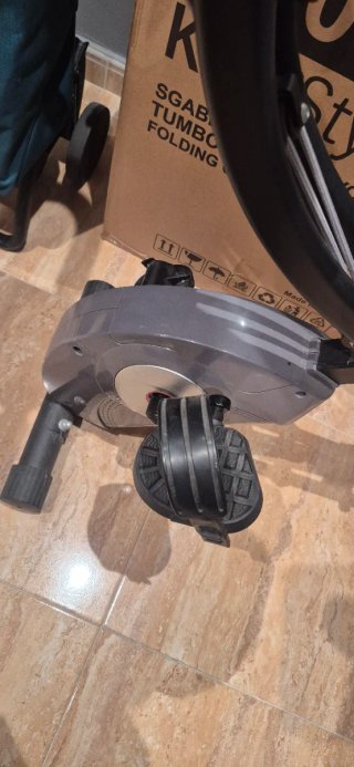 Bicicleta estática reclinada