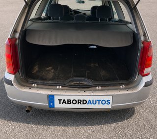 Ford Focus Ghia 1.6 gasolina pegatina B