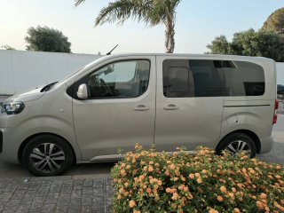 Peugeot Traveller 2021