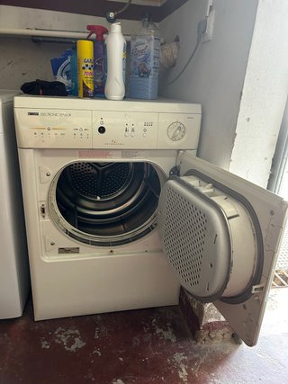 Secadora Zanussi funcionando perfectamente