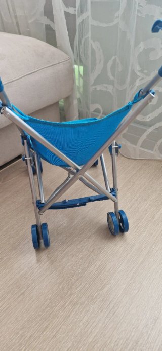 Carro de bebé y carrito de la compra