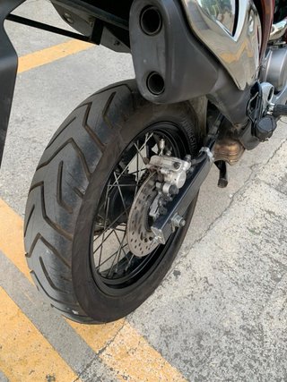 Honda Transalp 700 Negra/Roja