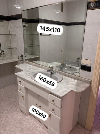 Mueble baño lavabo y espejo mármol. GRATIS