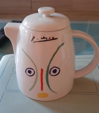 Teiera Picasso in porcellana decorata altezza 16