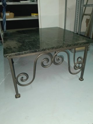 Mesa baja mármol y forja