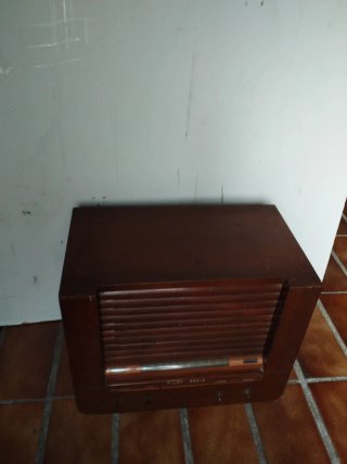 Radio antigua Pilot