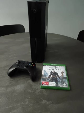 Xbox One + Assassin's Creed Valhalla