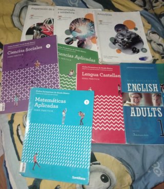 Vendo libros de 1 de f.P de mecánica uso del curso