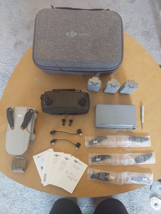 DJI Mini SE Fly More Combo Drone