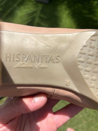 Zapatos Hispanitas beige puntera metalizada