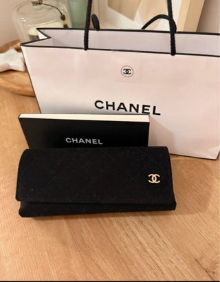 Gafas de sol aviador Chanel negras y grises