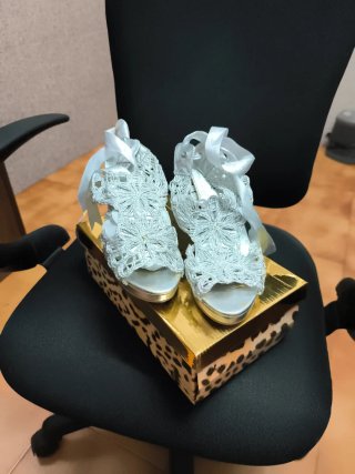 Zapatos de fiesta plateados