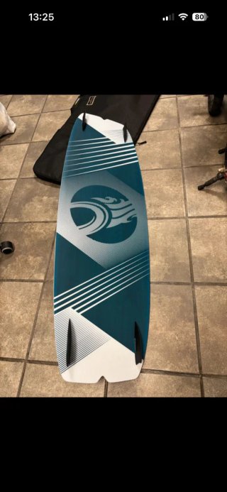 Equipo  kite surf usada en dos ocasiones la cometa