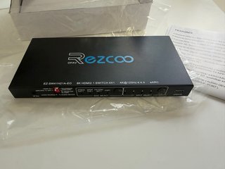 Rezcoo HDMI 2.1 4K 120Hz 4x1 Switch Extractor