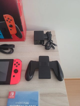 Nintendo Switch como NUEVA + Juegos y Accesorios
