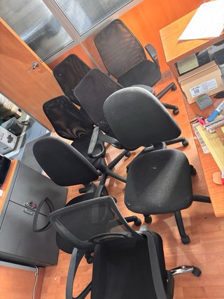 Juego de 7 sillas de oficina negras