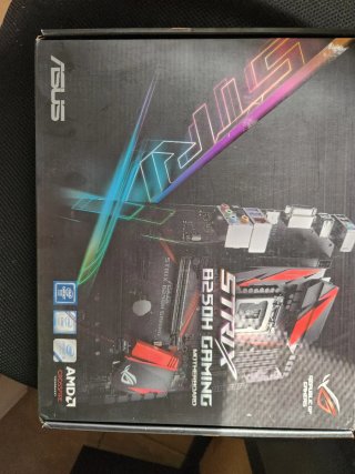 Placa Base ASUS STRIX B250H GAMING + CPU i7 7700K