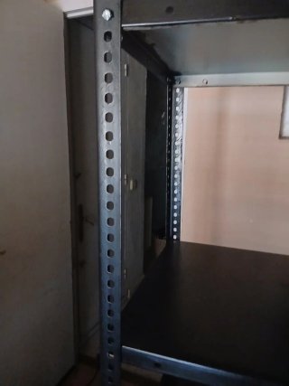 Estantería de metal