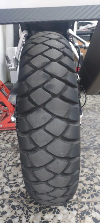 Neumáticos Kove 800GT