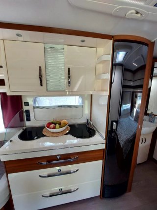 Caravana Hobby 460 UFE Excellent