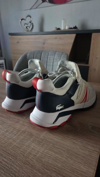 Zapatillas Lacoste Blancas, Rojas y Azules