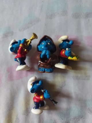 Lote 4 Figuras Pitufos Músicos y fraile