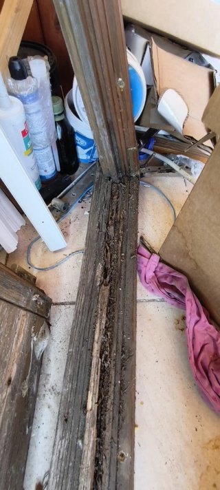 Marcos de ventana de madera con cristal
