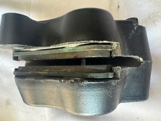 Harley Davidson Pinza freno delantera izquierda