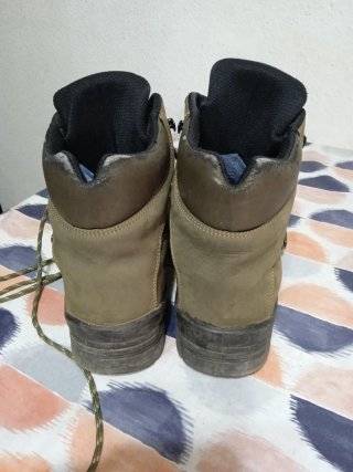 Botas de montaña verdes talla 45