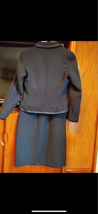 Conjunto falda y chaqueta