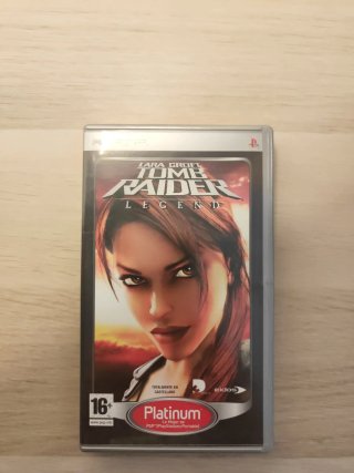 Lara Croft Tomb Raider Legend PSP