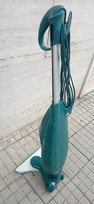 Aspirapolvere Folletto VK 140