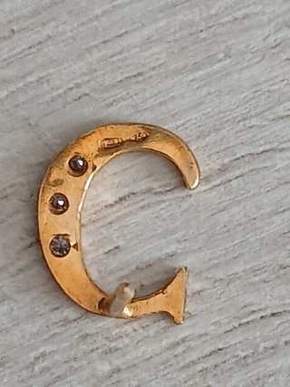 Spilla oro