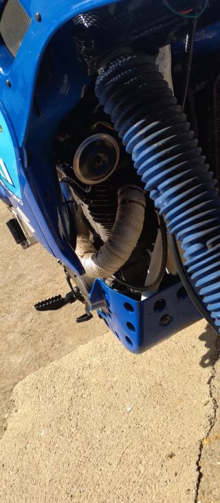 Suzuki Dr 750 s restaurada