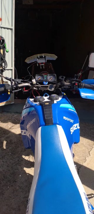 Suzuki Dr 750 s restaurada