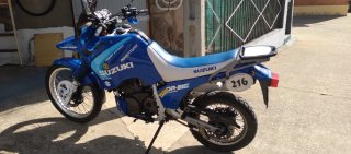 Suzuki Dr 750 s restaurada
