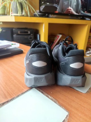New balance Rebel V5 talla 44
