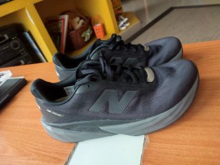 New balance Rebel V5 talla 44
