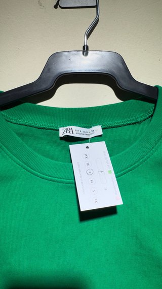 Top Zara verde talla L